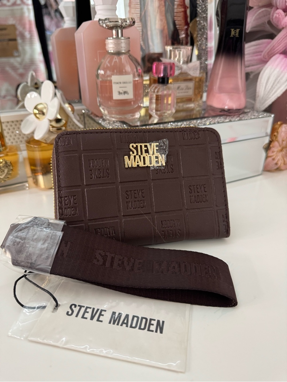 Steve Madden Brown Wristlet Wallet NWT